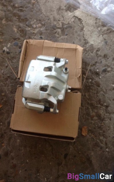 Передние тормозные суппорта Nissan navara