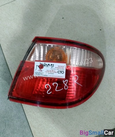 Фонарь задний правый на Ниссан Санни