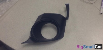 Оправа противотуманной фары правая Lexus IS