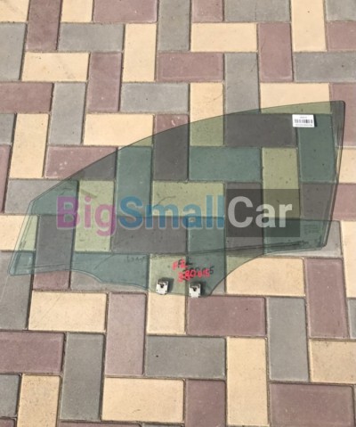 Переднее левое стекло мазда 3 бк